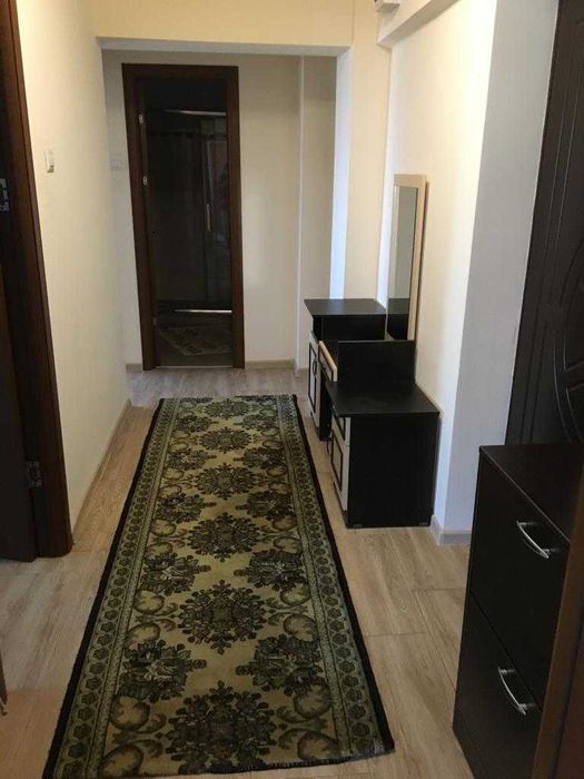 Închiriez apartament cu 2 camere(catedrală)