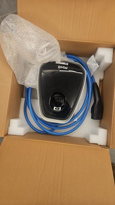 Чисто НОВО BMW Wallbox Gen 3 (22kW) – Оригинална зарядна станция