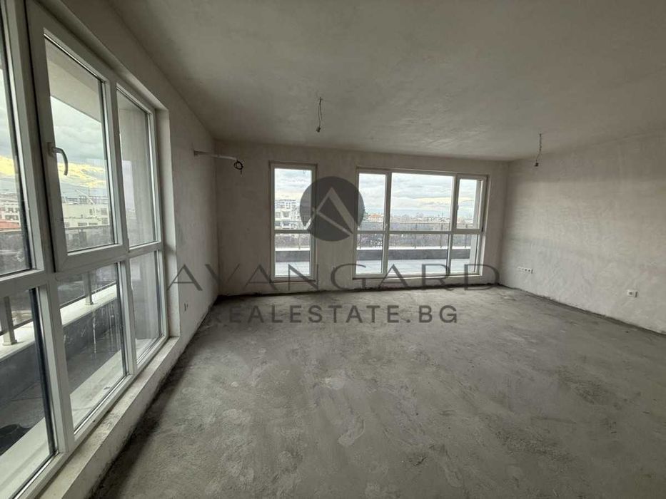 оф.24757 Тристаен апартамент/ Гребна база