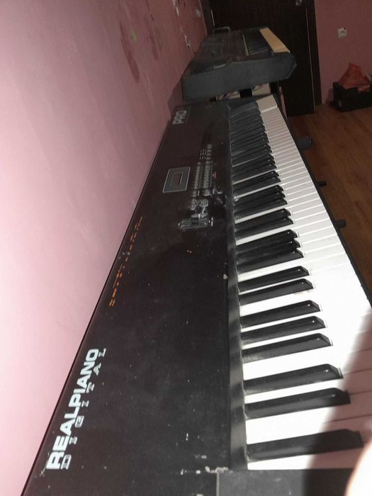 Roland G-800 & General Music GEM Pro 1 Real Piano