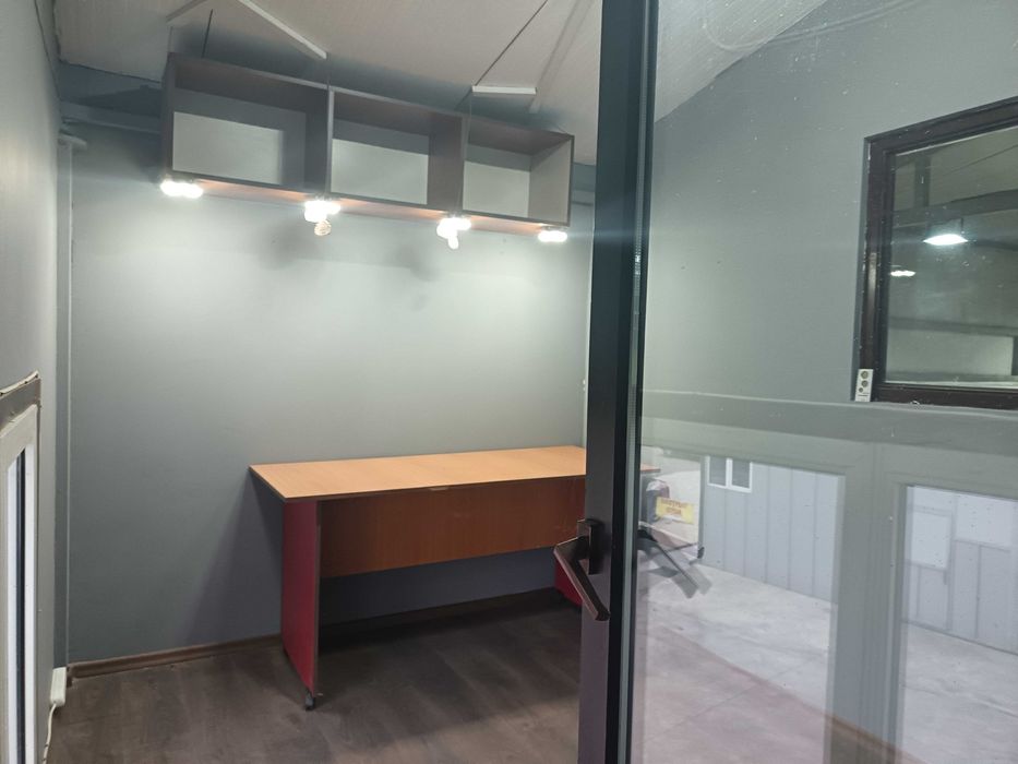 De Inchiriat  Hala 300 Mp ** Service Auto Complet**