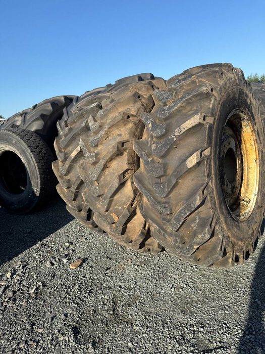 Anvelope 14.9r24 PLINE cu tot cu janta marca  DUNLOP