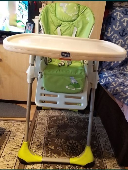 Vând măsuță pentru copii stare foarte bună,  ușoră, practică,