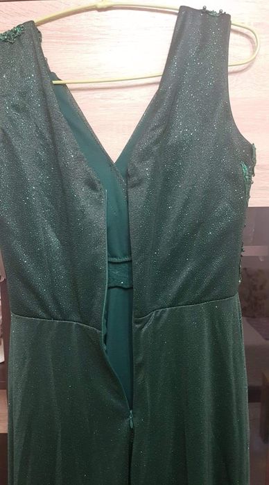 Vand rochie de ocazie marimea 40 cu eticheta