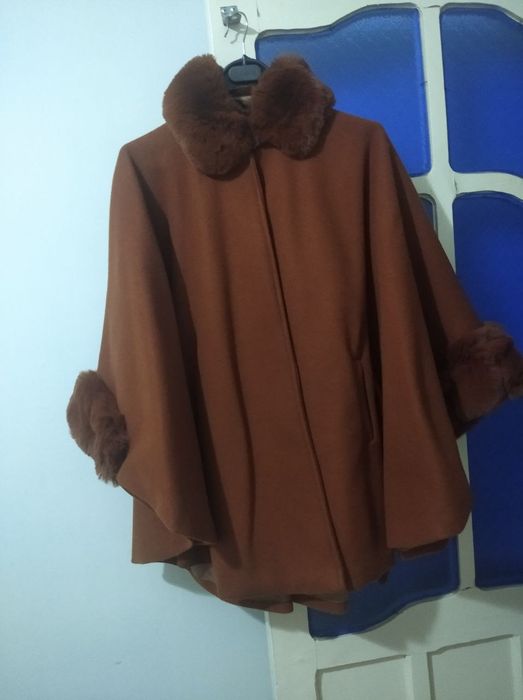 Продаётся пальто панчо