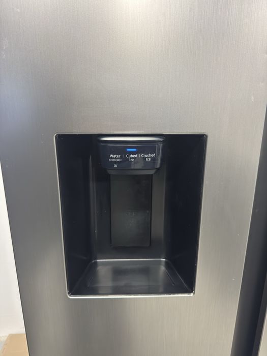 Frigider Side-by-Side Samsung RS68N8240S9