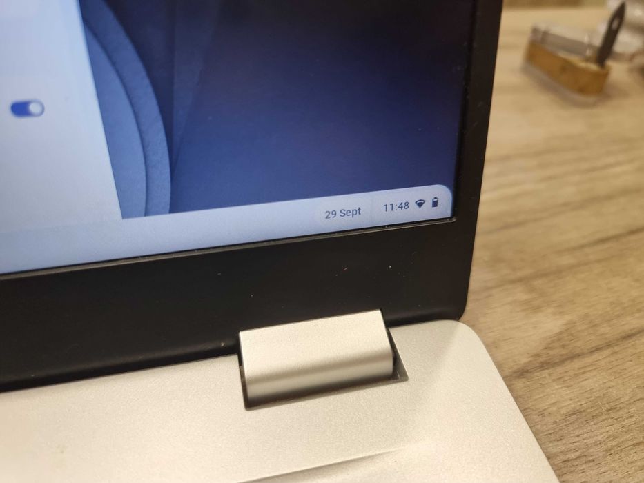 Лаптоп ASUS Chromebook C523