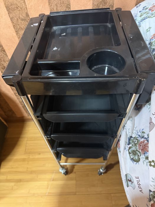 Помощник парикмахерский