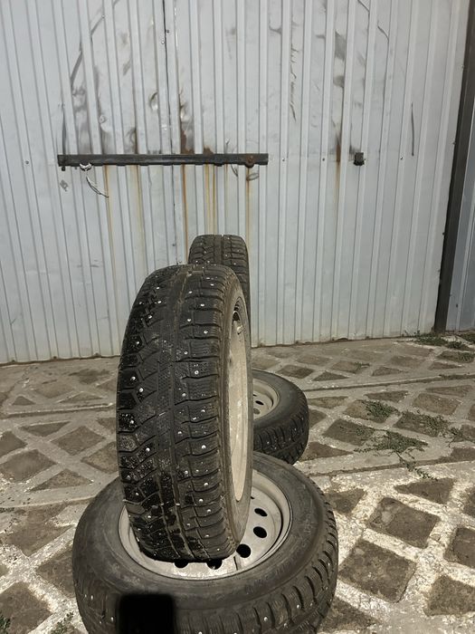Продам Зимные Шины 186/65 R14