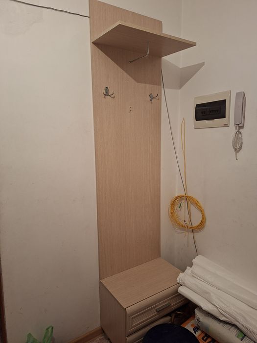 Отдам безвозмездно прихожую