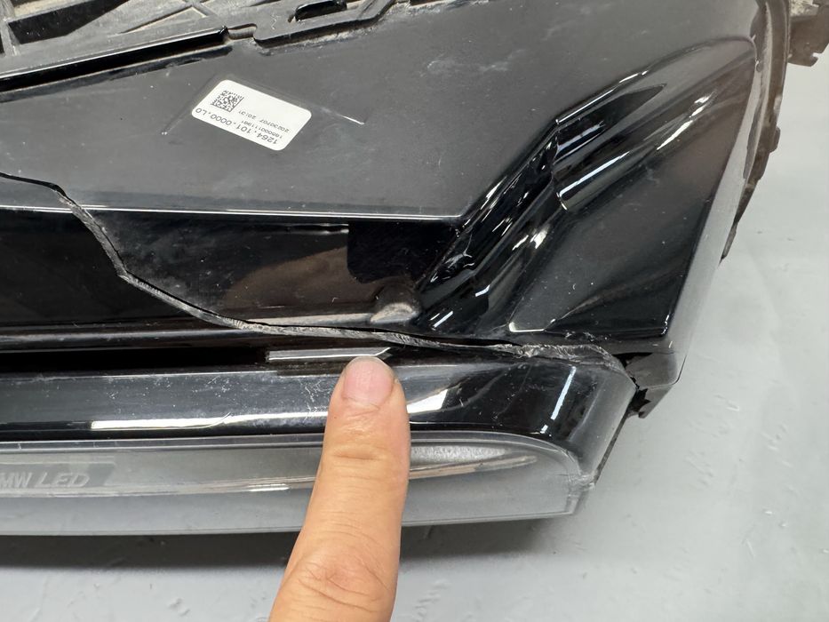 Far bmw G70 seria i7 full led adaptive 2023-2025 stanga