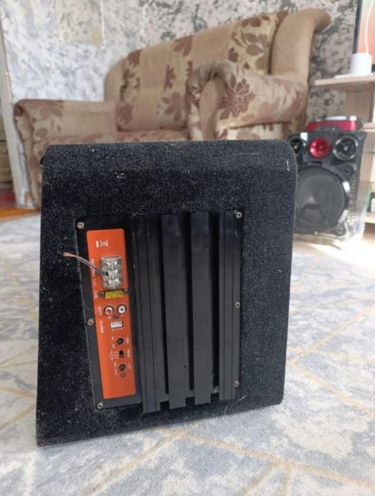 Продам сабвуфер, состояние новое