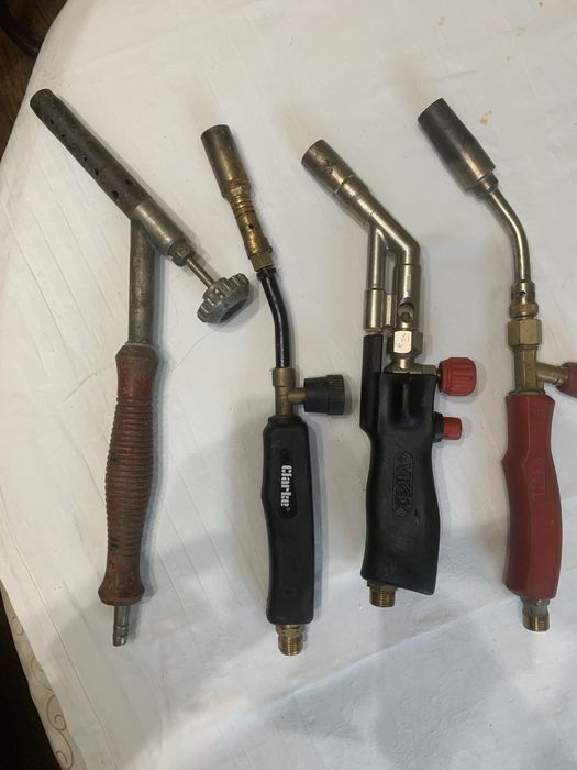 Arzatoare la butelie,150 lei toate