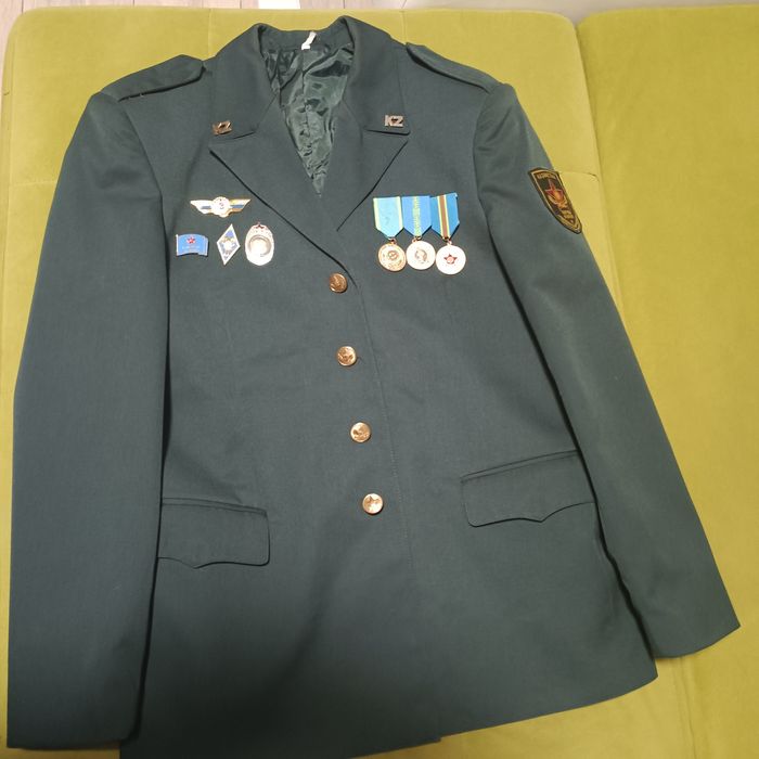 Продам военный китель МО