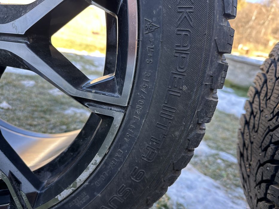 Продается шины зимние BMW с дисками