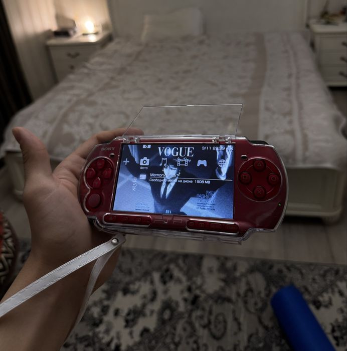 Psp 3000 прошитая/оригинальная