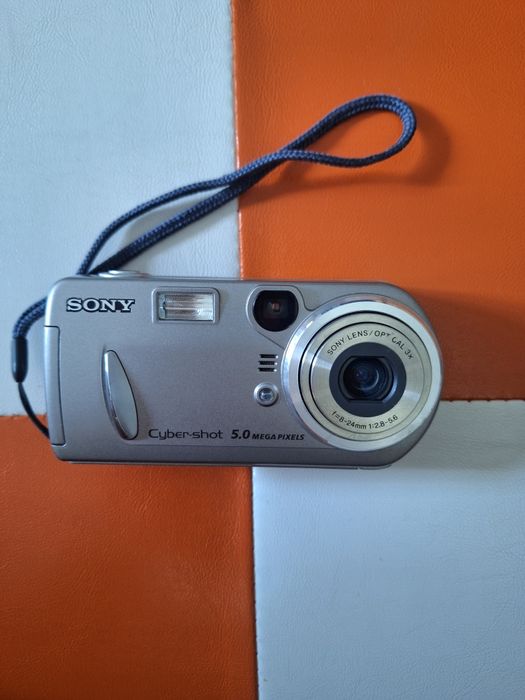 Camera Sony DSC-P92
