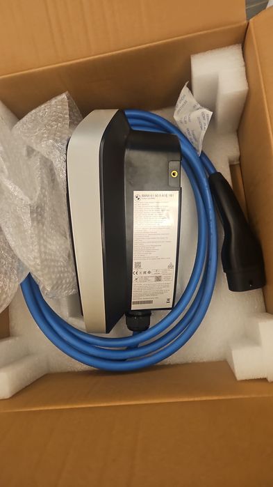 Чисто НОВО BMW Wallbox Gen 3 (22kW) – Оригинална зарядна станция