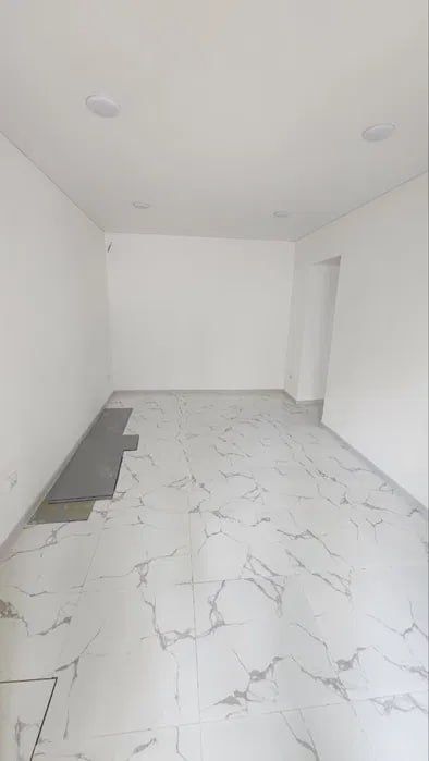 Вдоль дороги 2 комнаты 35м² якасарай Саламатина с ремонтом