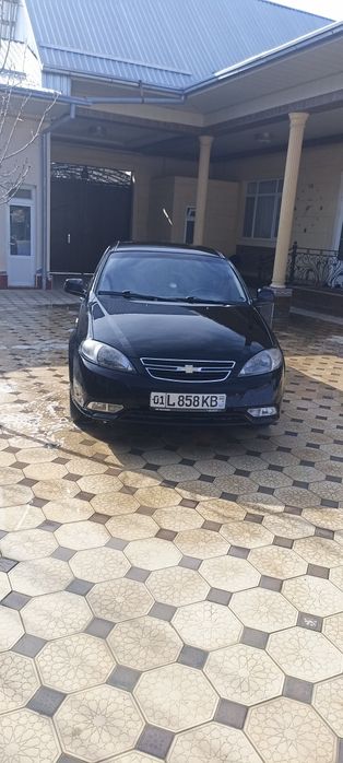 Аатомобиль Chevrolet Jentra