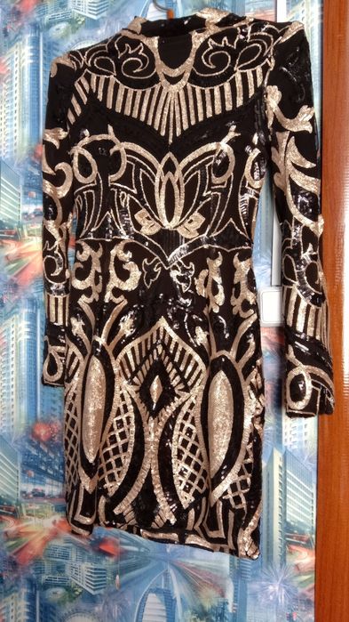 Продам шикарные вечерние платья .