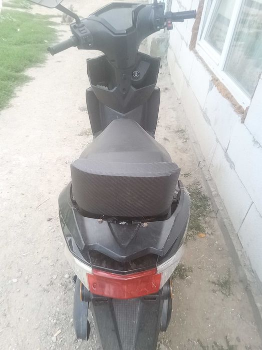 Scuter elctric 20 ah 48 V 1500 W pentru Mai multe in privat