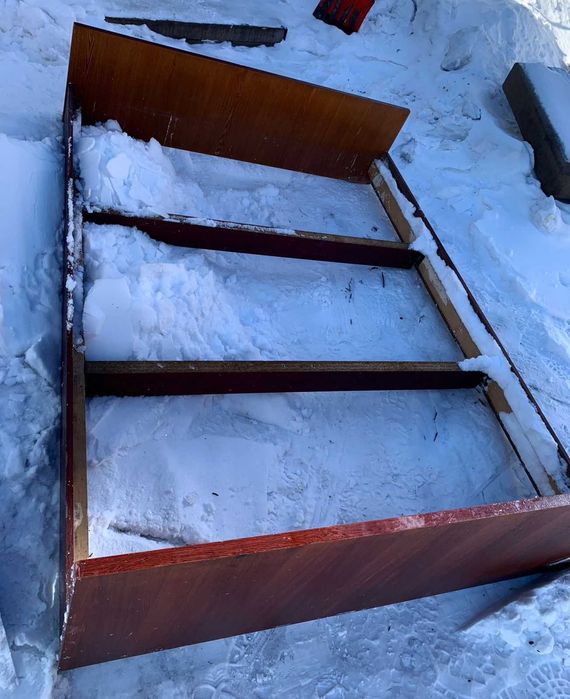 Кровать с матрасом