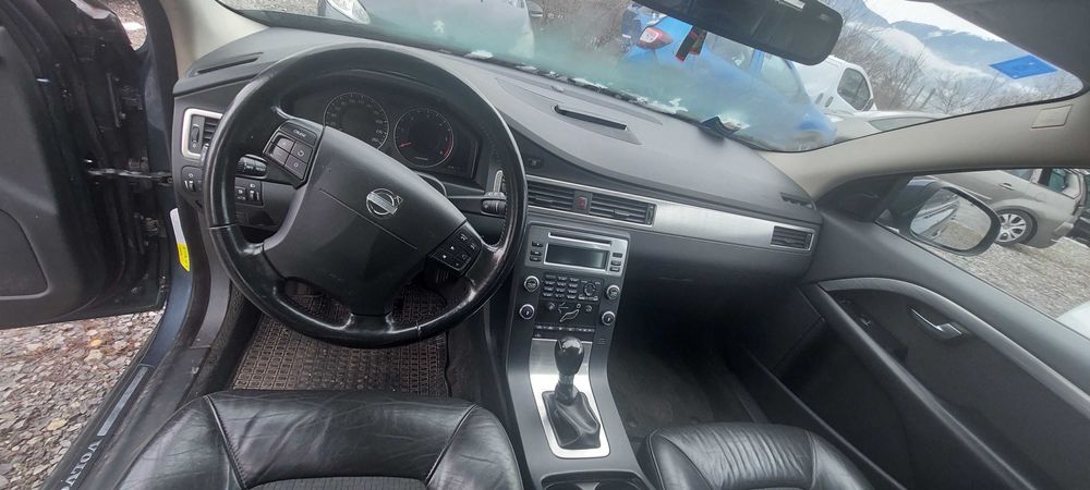 Volvo V70 2.4 D5 , Волво В70 на части!
Януари 2009