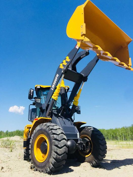 Продаётся Фронтальный Погрузчик XCMG LW300FN сотилади, ками бор