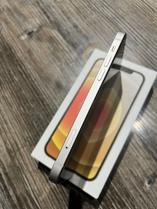 iPhone 12 dakument karobka ideal