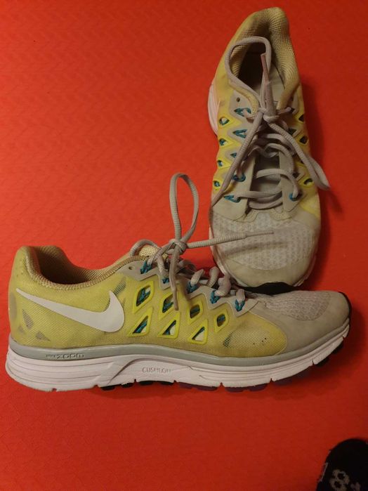 Маратонки на Nike - Номер 38.5