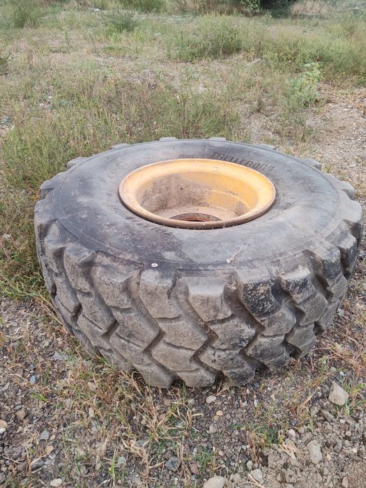 Roti Vola Komatsu WA380-6 Anvelope 23.5/25