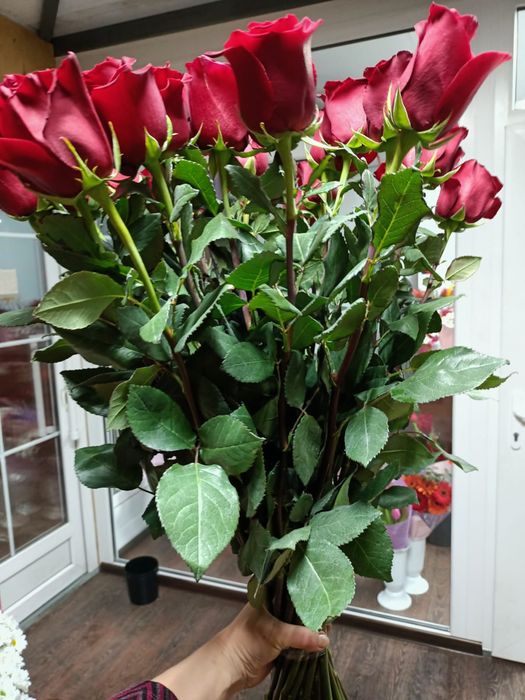 Цветы,розы,доставка Костанай