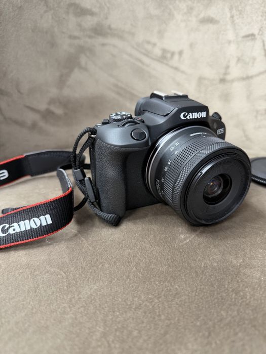 Безогледален Фотоапарт Canon EOS r-100+rf-s18-45