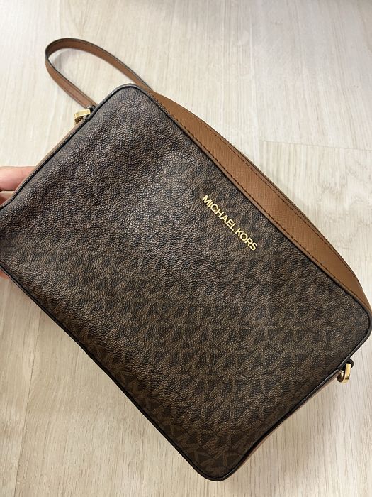Продам сумку michael kors