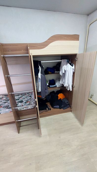 Двухъярусная кровать