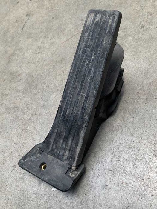 Pedala acceleratie Bmw cod 6859999