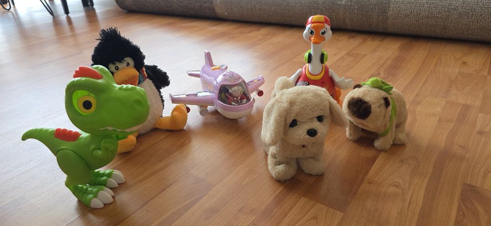 Lot jucării pe baza de baterii