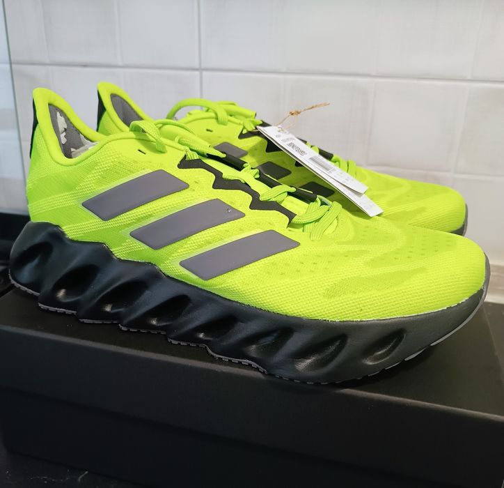 Vând Adidas Switch noi originali mărimea 44