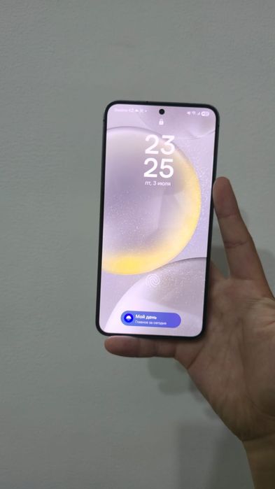 Обменяю Samsung Galaxy S24 256 гб идеал
