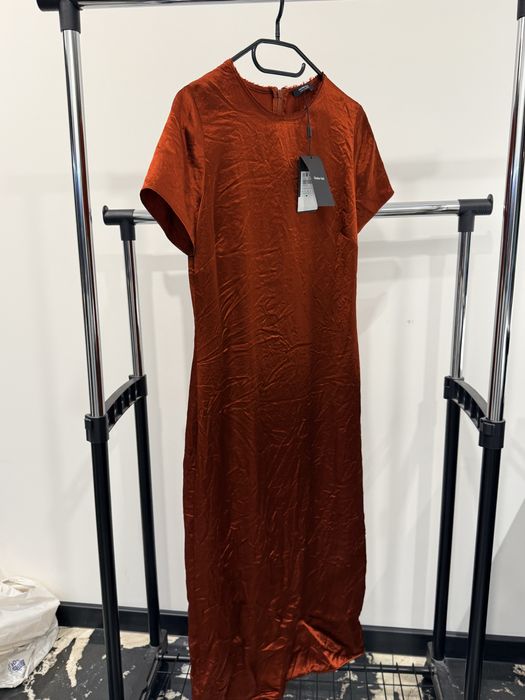 Червена рокля Massimo Dutti