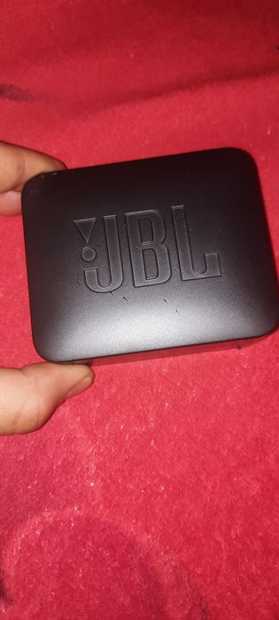 Vând boxa jbl go 2
