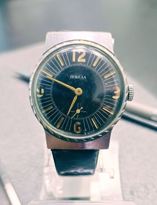 Редкие механические часы «Победа» с оригинальным корпусом