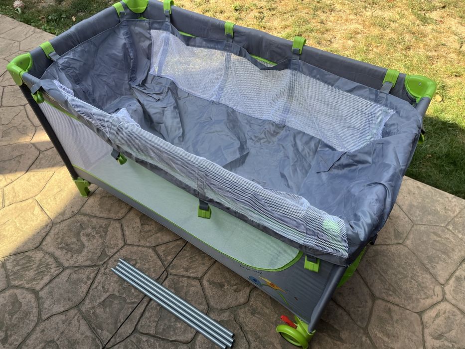 Pătuț/țarc pentru bebeluşi