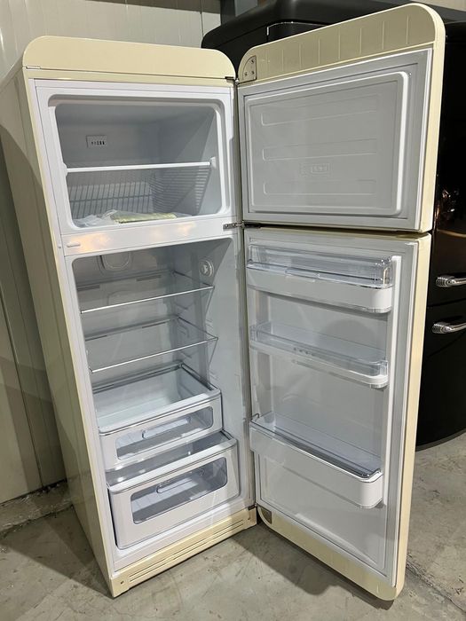 Хладилници SMEG .