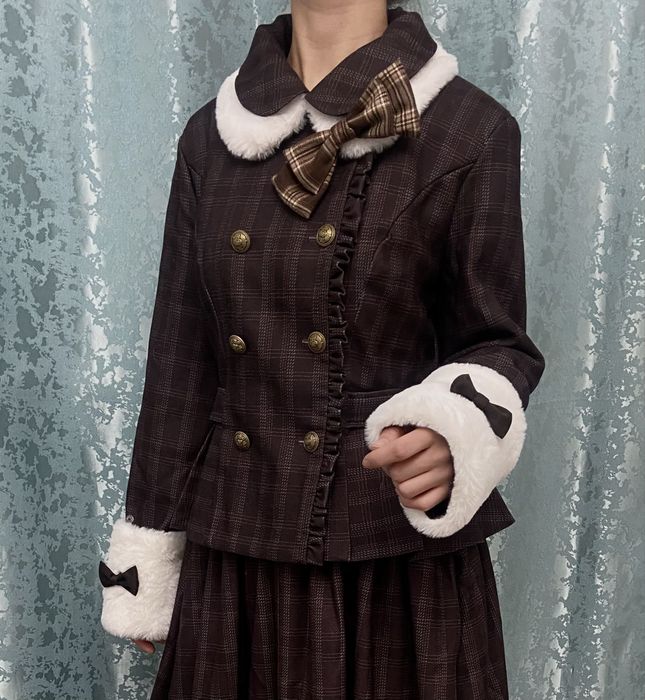 Шоколадная двойка в стиле old money