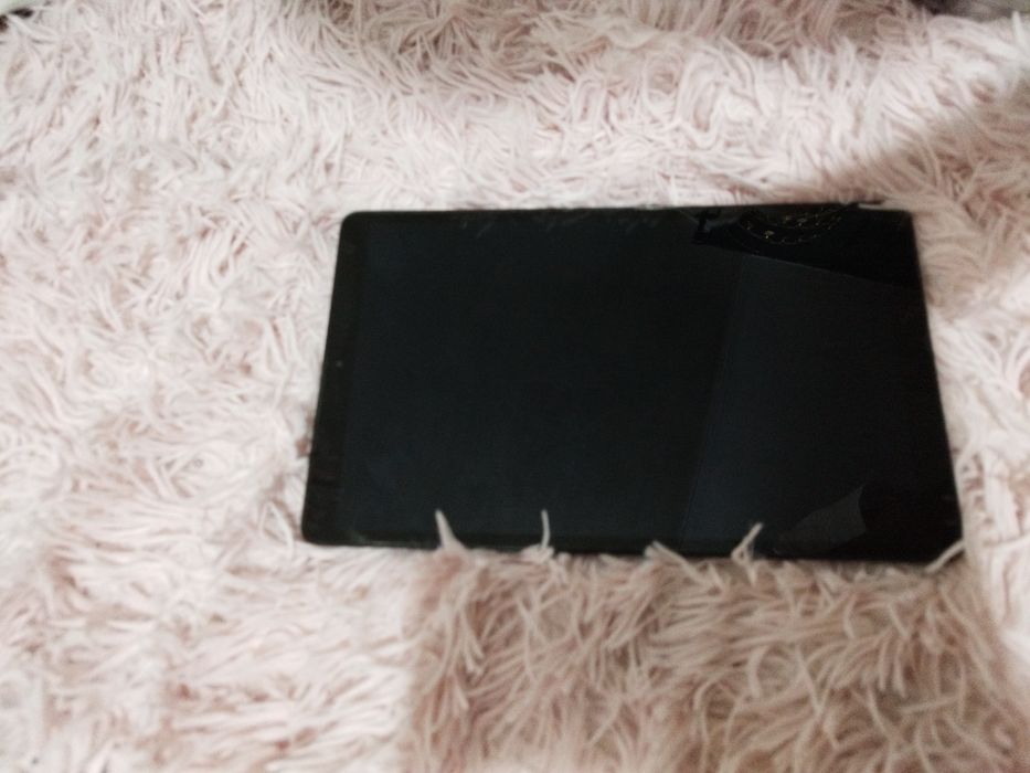 Tableta Samsung funcțională mai multe poze în privat