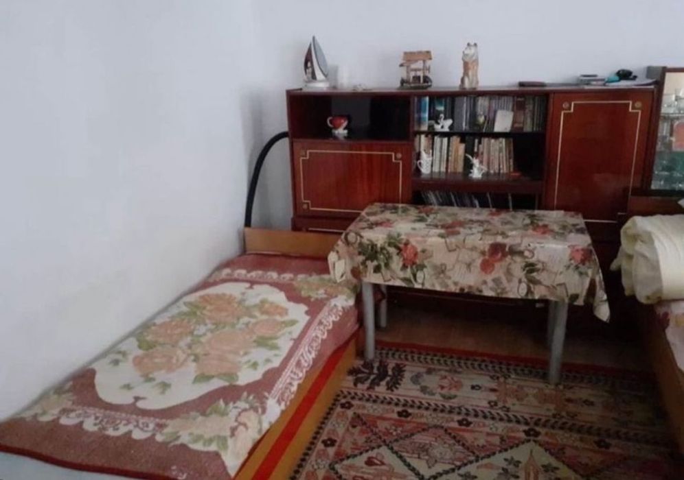 Chirie tatarasi ( casa podul de fier)