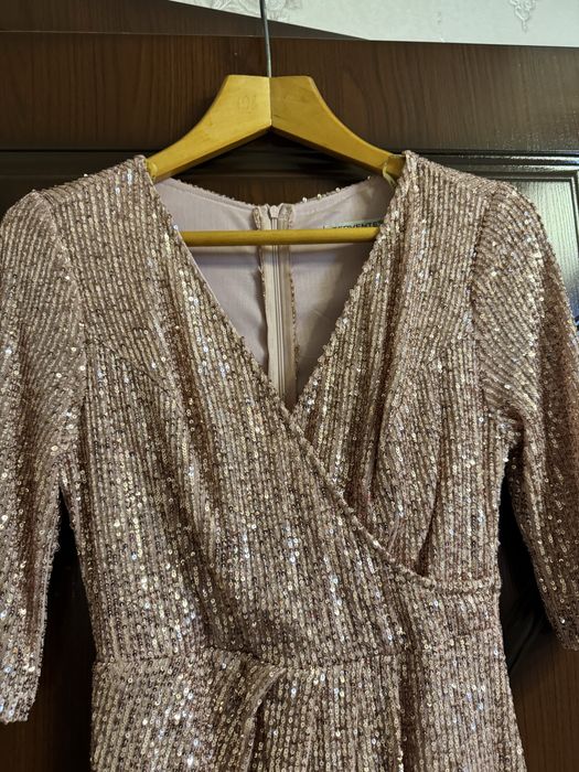 Вечерняя женская платья