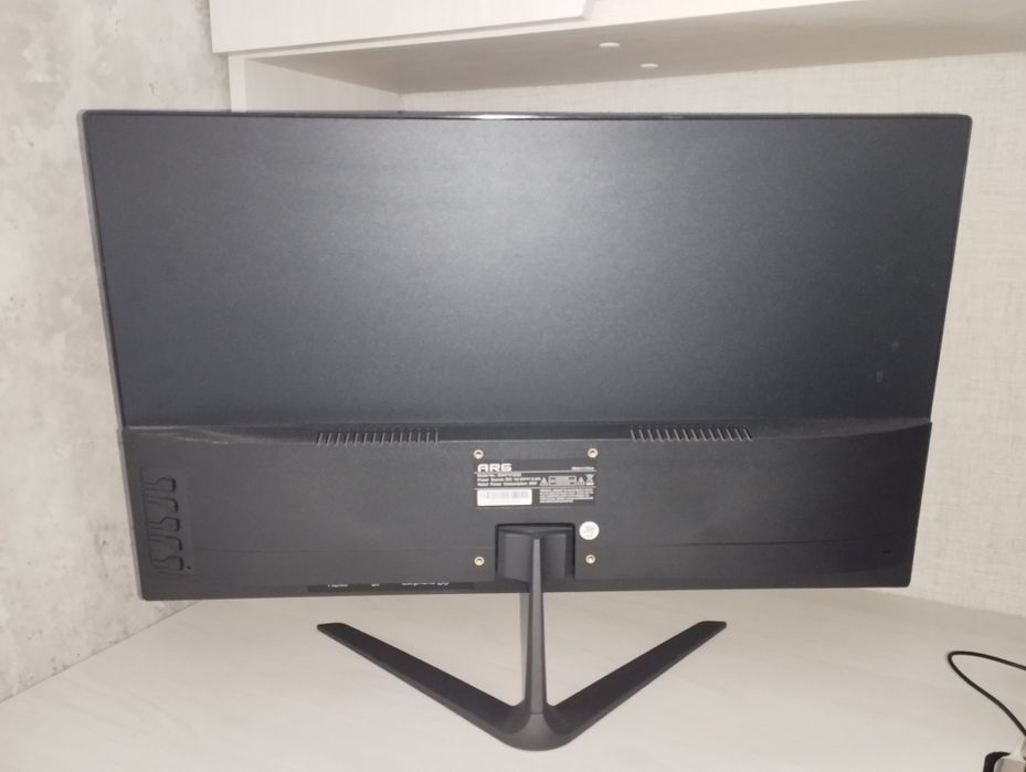 Монитор 24 100 Герц